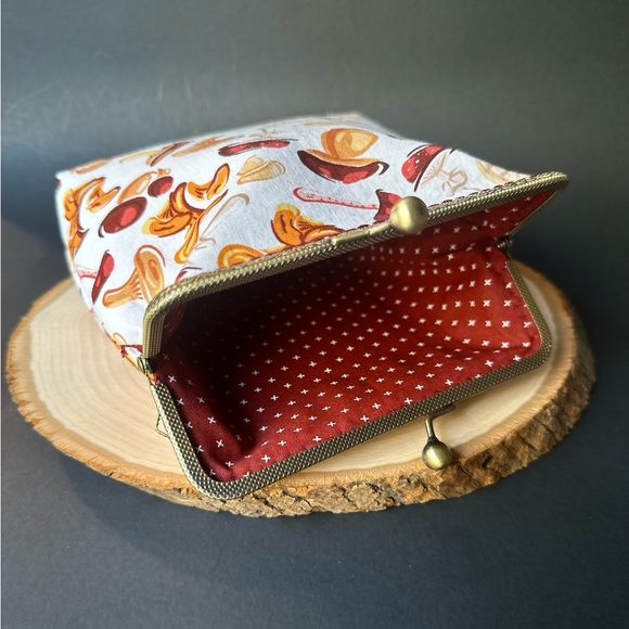 Mushroom Print Clutch Purse, Quirky Shroom Evening Bag, Mini Purse, Gift for Her - Picture 7 of 9